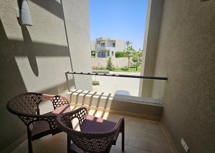 Private - Azha Ein Sokhna - Families Only Vakantiehuis